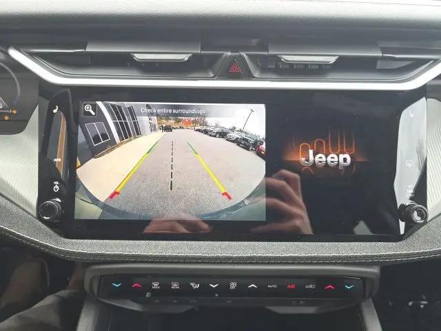 2026 Jeep Cherokee Laredo 4x4