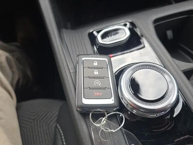 2026 Jeep Cherokee Laredo 4x4
