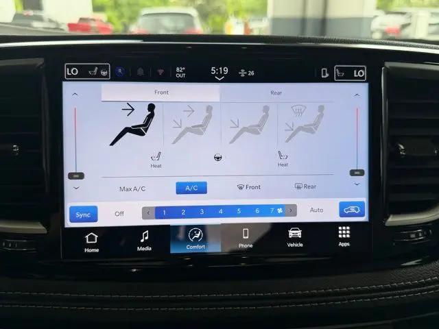2026 Chrysler Pacifica Select AWD