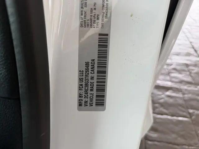 2026 Chrysler Pacifica Select AWD