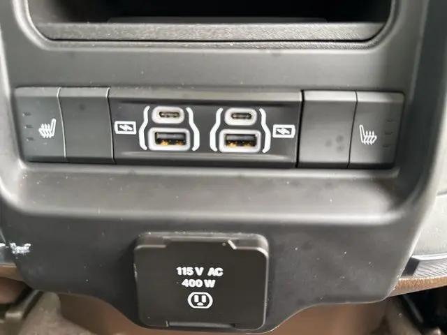 2026 Ram 1500 Laramie Crew Cab 4x4 5'7" Box