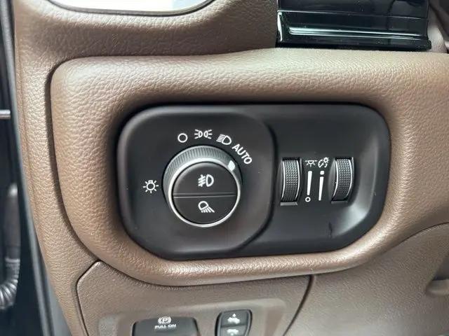 2026 Ram 1500 Laramie Crew Cab 4x4 5'7" Box