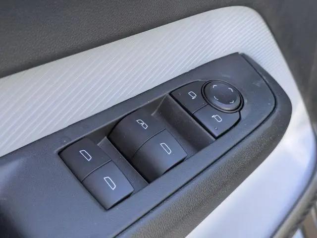 2027 Chevrolet Bolt LT FWD