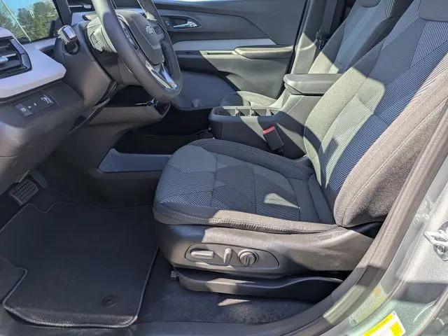 2027 Chevrolet Bolt LT FWD