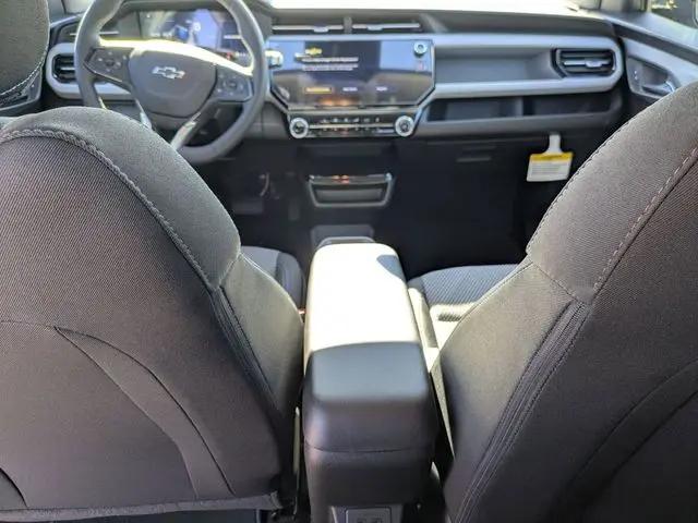 2027 Chevrolet Bolt LT FWD