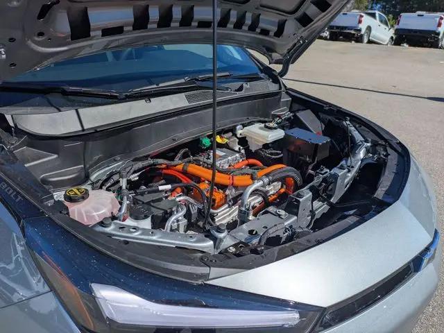2027 Chevrolet Bolt LT FWD
