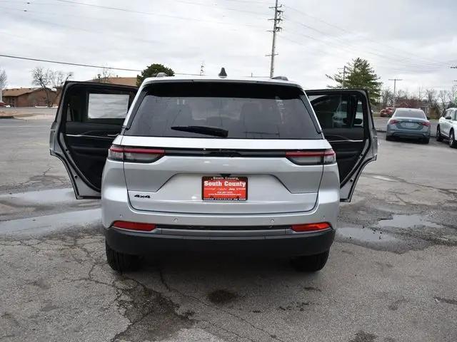 2026 Jeep Grand Cherokee Altitude 4x4