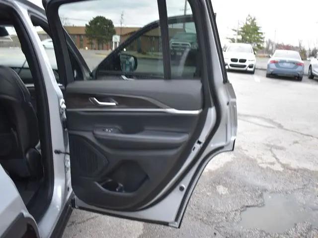 2026 Jeep Grand Cherokee Altitude 4x4