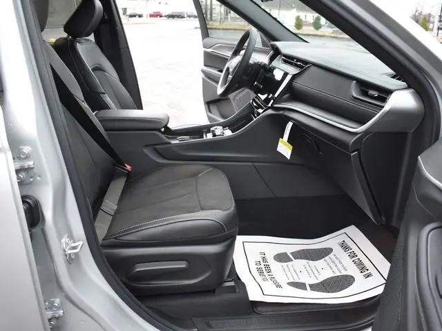 2026 Jeep Grand Cherokee Altitude 4x4