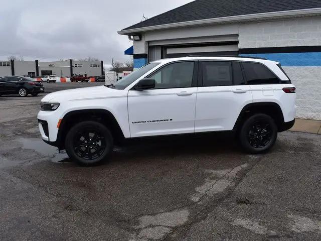 2026 Jeep Grand Cherokee Altitude 4x4
