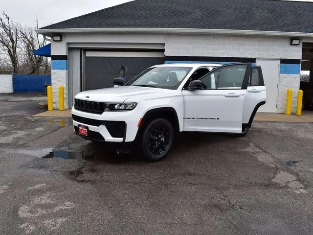 2026 Jeep Grand Cherokee Altitude 4x4