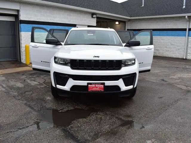 2026 Jeep Grand Cherokee Altitude 4x4