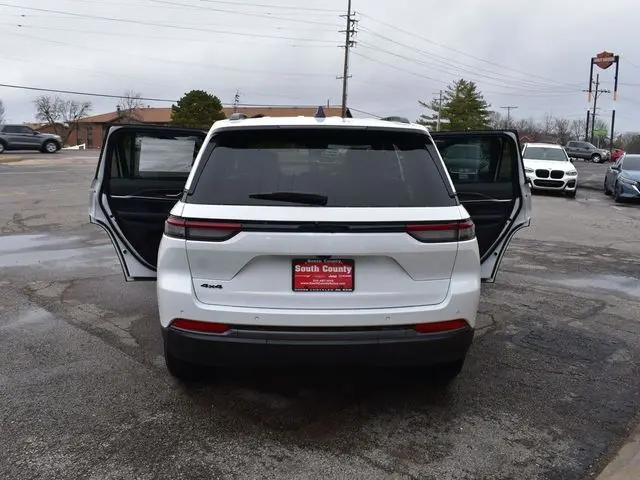2026 Jeep Grand Cherokee Altitude 4x4