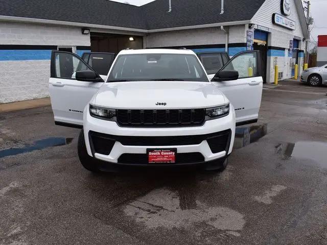 2026 Jeep Grand Cherokee Altitude 4x4