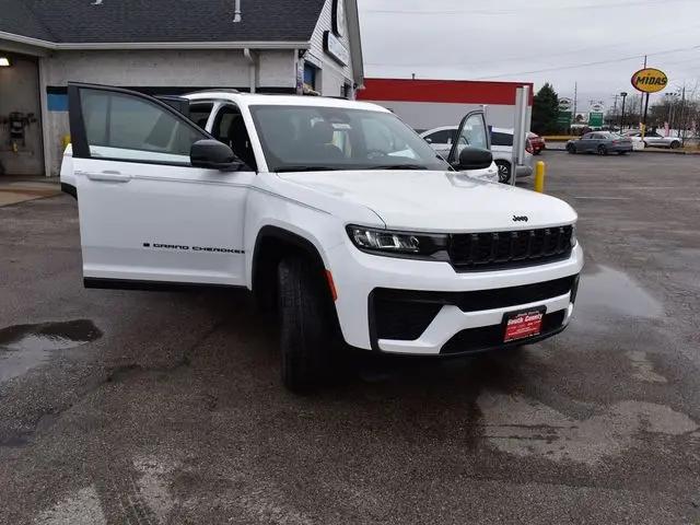 2026 Jeep Grand Cherokee Altitude 4x4