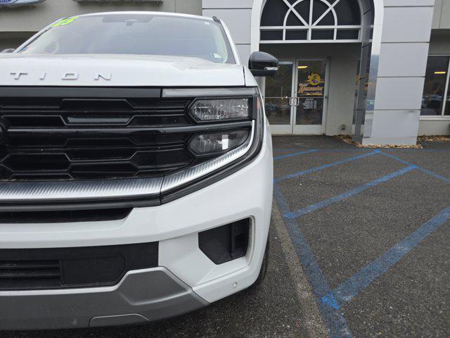 2025 Ford Expedition Platinum