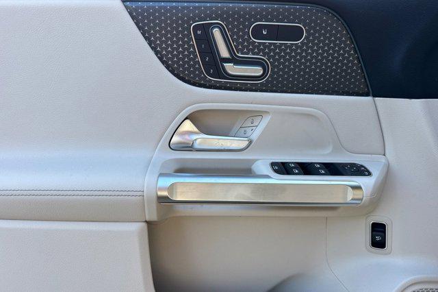 2025 Mercedes-Benz GLB 4MATIC