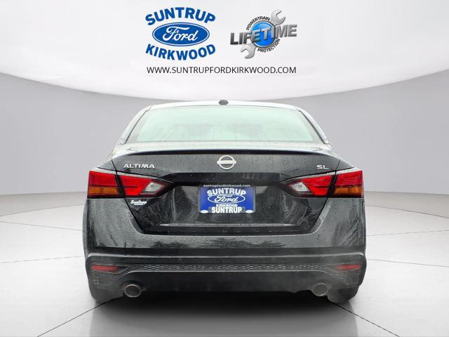 2023 Nissan Altima SL FWD