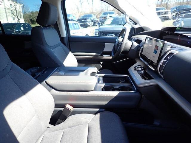 2025 Ford Expedition Active MAX