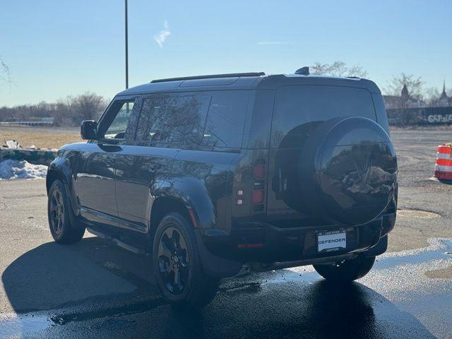2023 Land Rover Defender 110 X-Dynamic SE