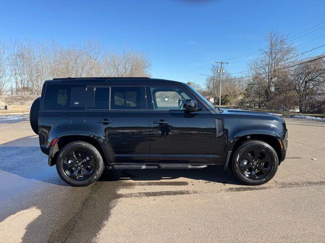2023 Land Rover Defender 110 X-Dynamic SE