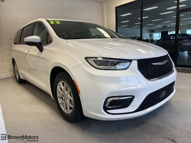 2023 Chrysler Pacifica Touring L for sale in Petoskey, MI