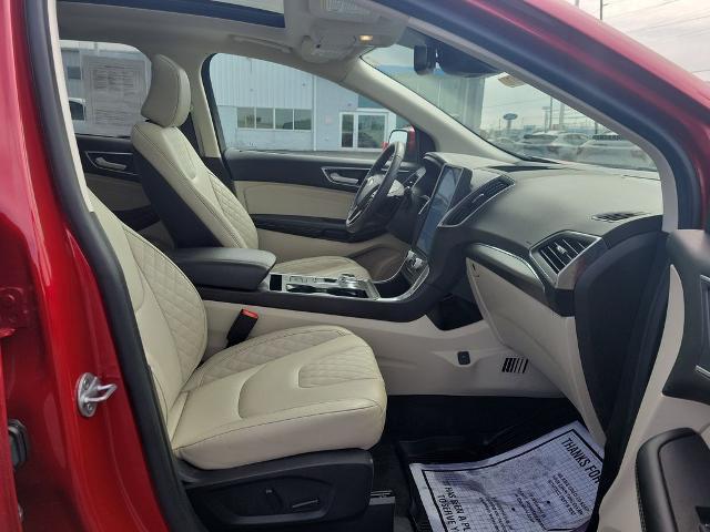 2023 Ford Edge Titanium