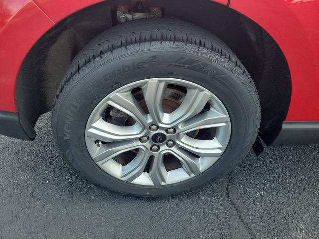 2023 Ford Edge Titanium