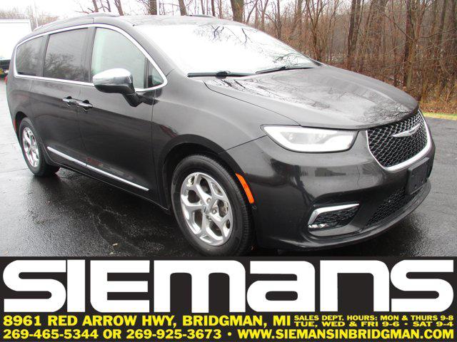 2022 Chrysler Pacifica Limited for sale in Bridgman, MI