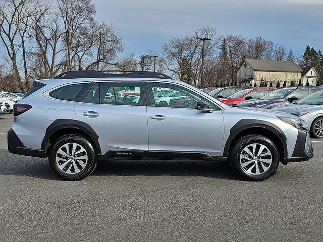 2025 Subaru Outback Base