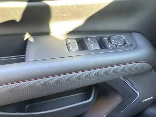 2026 Chevrolet Suburban RST, 4WD