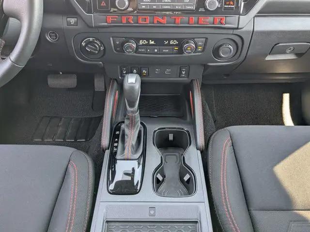 2025 Nissan Frontier Crew Cab PRO-4X 4x4