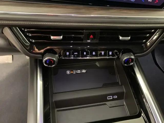 2025 Chevrolet Tahoe 4WD Premier