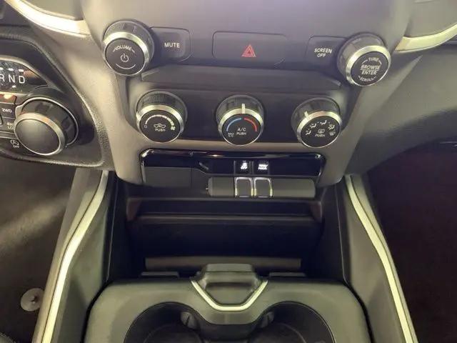 2022 Ram 1500 Big Horn Crew Cab 4x4 6'4" Box