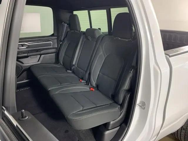 2022 Ram 1500 Big Horn Crew Cab 4x4 6'4" Box
