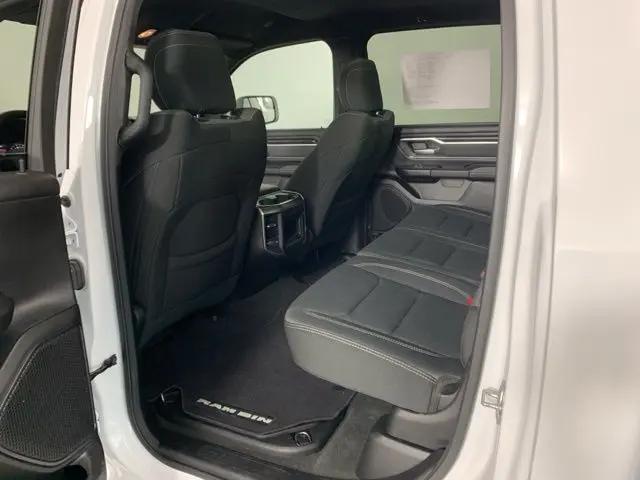 2022 Ram 1500 Big Horn Crew Cab 4x4 6'4" Box