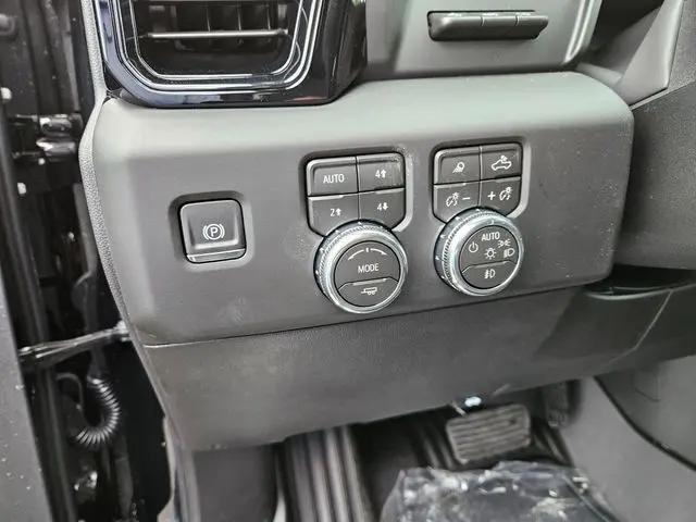 2026 GMC Sierra 1500 Crew Cab, Short Bed, AT4, 4WD