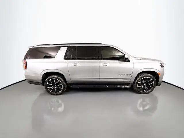 2024 Chevrolet Suburban 4WD RST