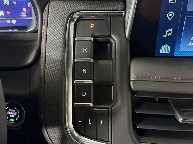 2024 Chevrolet Suburban 4WD RST