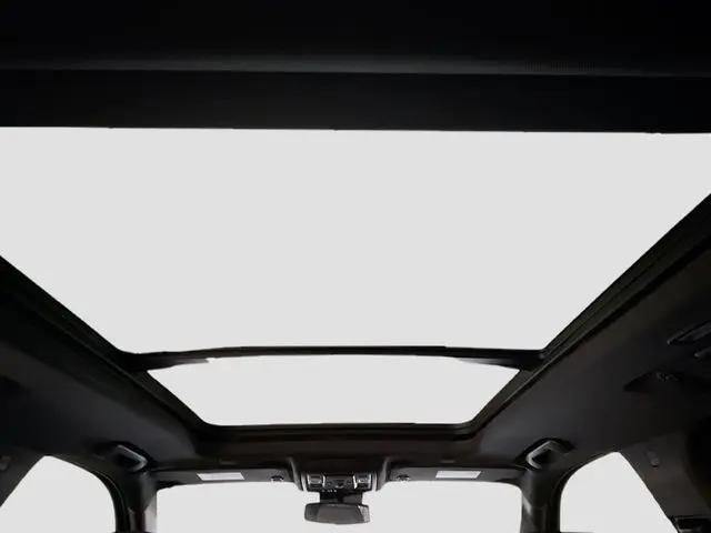 2024 Chevrolet Suburban 4WD RST