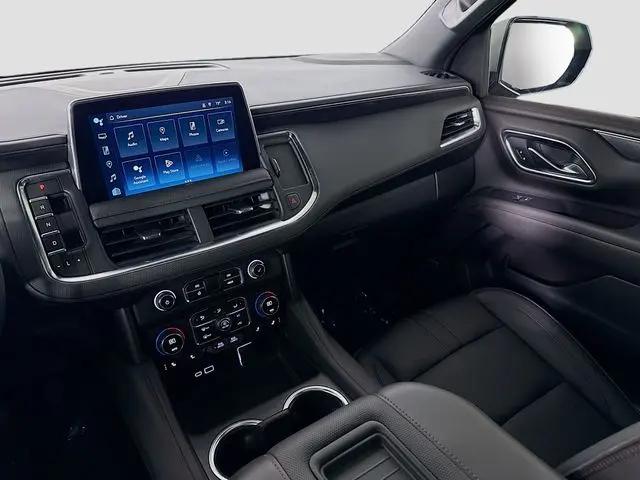 2024 Chevrolet Suburban 4WD RST