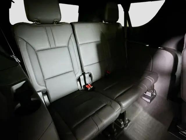 2024 Chevrolet Suburban 4WD RST