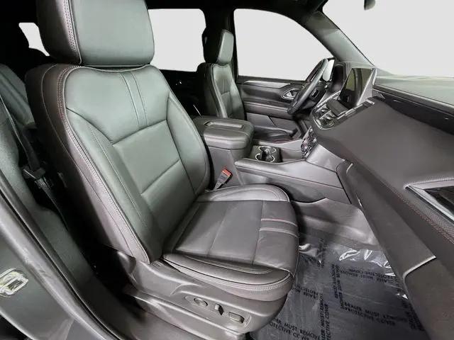 2024 Chevrolet Suburban 4WD RST