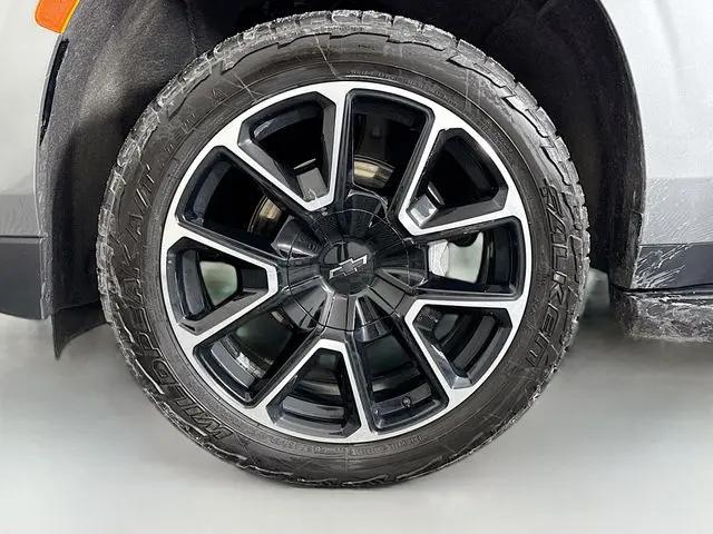 2024 Chevrolet Suburban 4WD RST