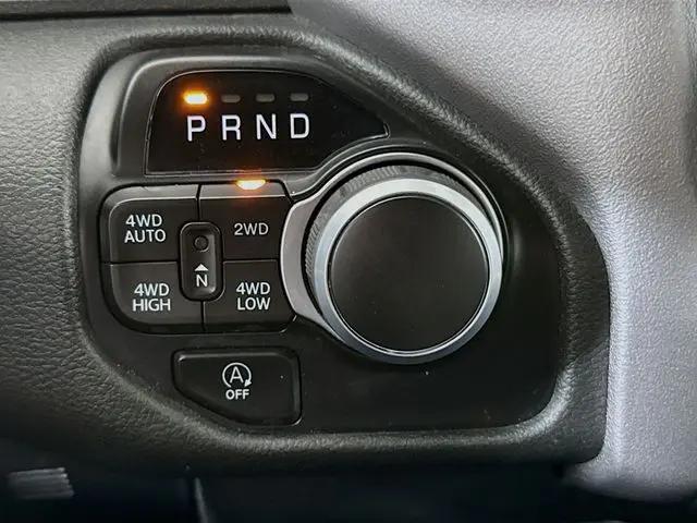 2022 Ram 1500 Big Horn Crew Cab 4x4 5'7" Box