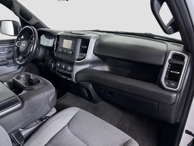 2022 Ram 1500 Big Horn Crew Cab 4x4 5'7" Box