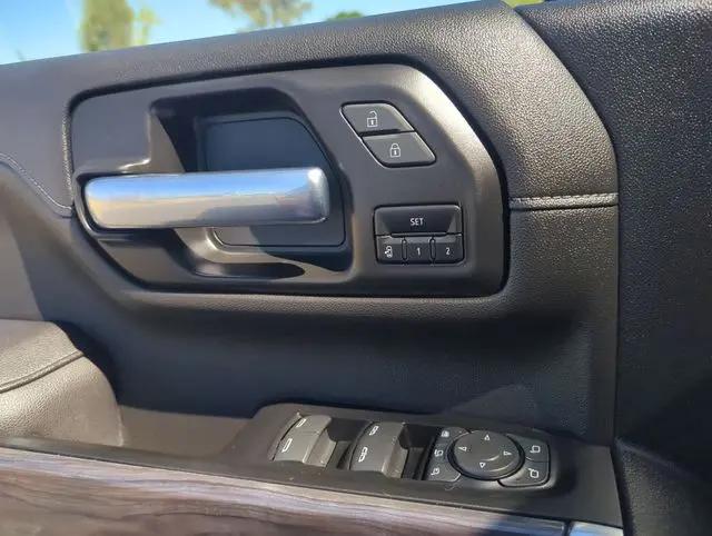2022 Chevrolet Silverado 3500HD 4WD Crew Cab Standard Bed LTZ