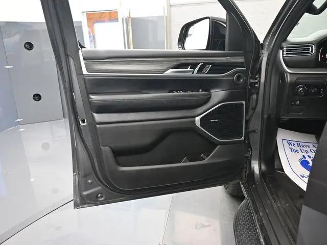 2023 Jeep Wagoneer Series II 4x4