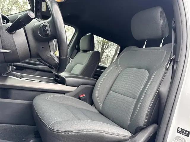 2022 Ram 1500 Big Horn Crew Cab 4x4 5'7" Box