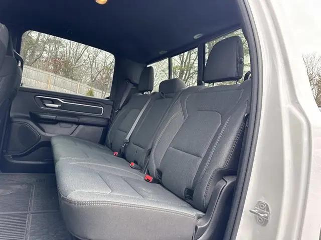 2022 Ram 1500 Big Horn Crew Cab 4x4 5'7" Box